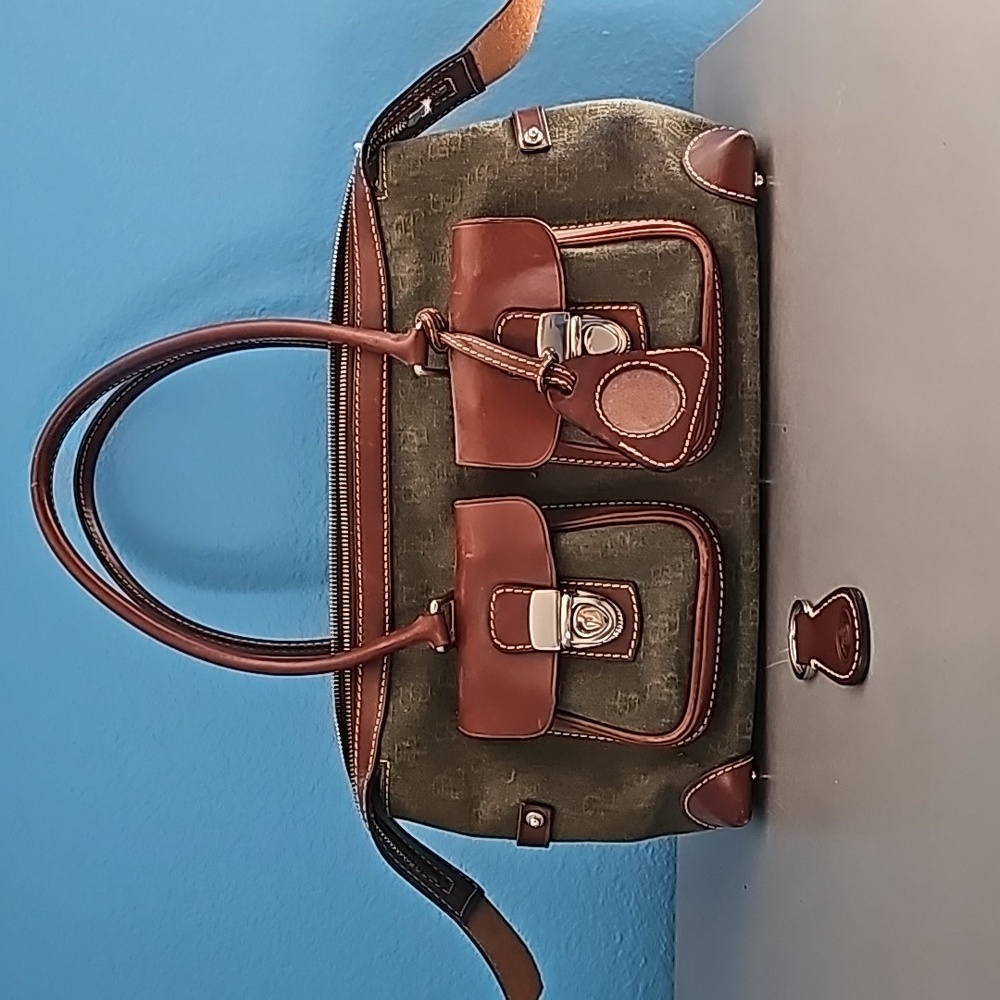 Dooney & Bourke Purse